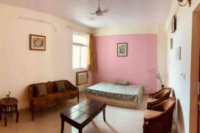 home away from home close to Delhi Airport and Metro two bedroom